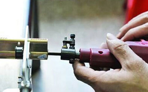 伊寧開鎖電話（開保險柜汽車鎖）